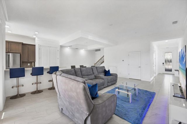 7835 HIDDEN CREEK LOOP 101, Bradenton, FL 34202