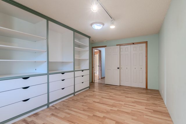 2717 Elliott Avenue, Medford, OR 97501