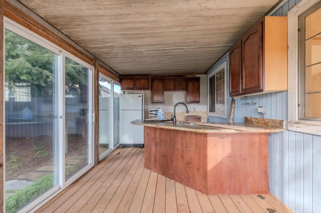 2717 Elliott Avenue, Medford, OR 97501