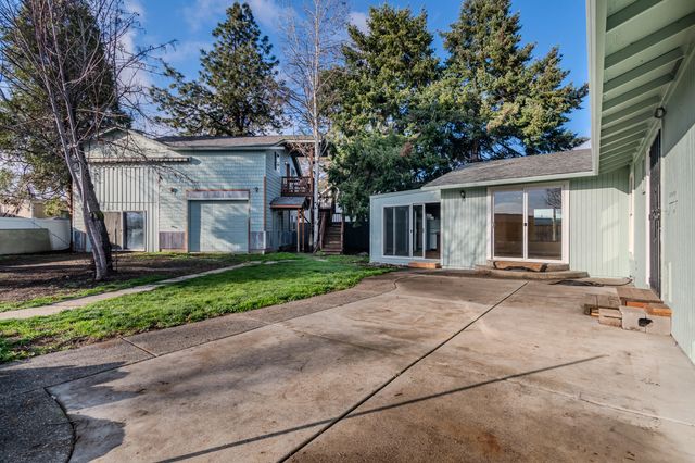 2717 Elliott Avenue, Medford, OR 97501