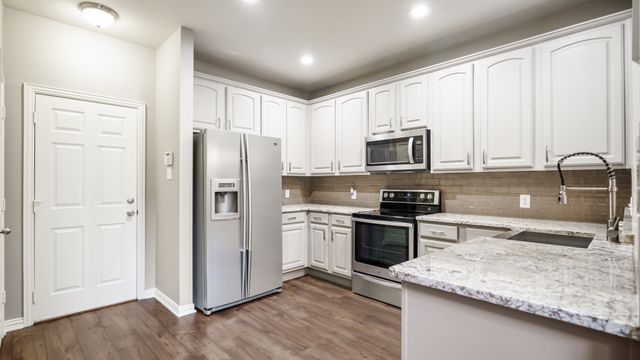 3213 Carlisle Street, Bedford, TX 76021