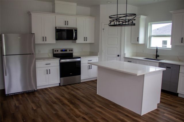 106 Runnels Street A, Willis, TX 77378