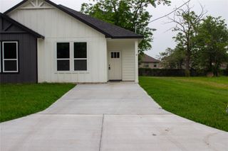 106 Runnels Street A, Willis, TX 77378