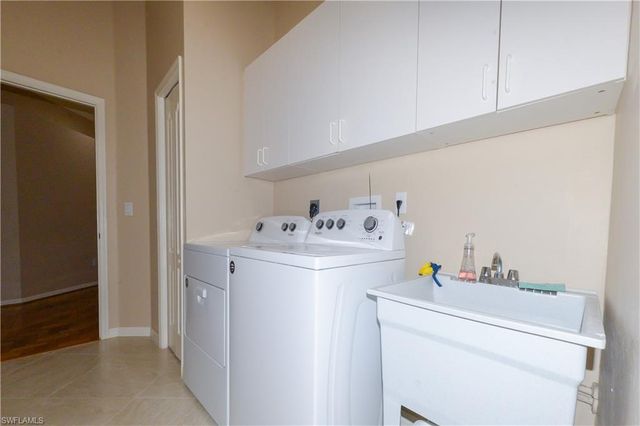 10551 Curry Palm LN, Fort Myers, FL 33966
