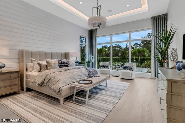 12 Banyan RD, Naples, FL 34108