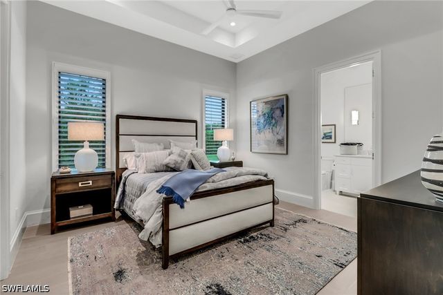 12 Banyan RD, Naples, FL 34108
