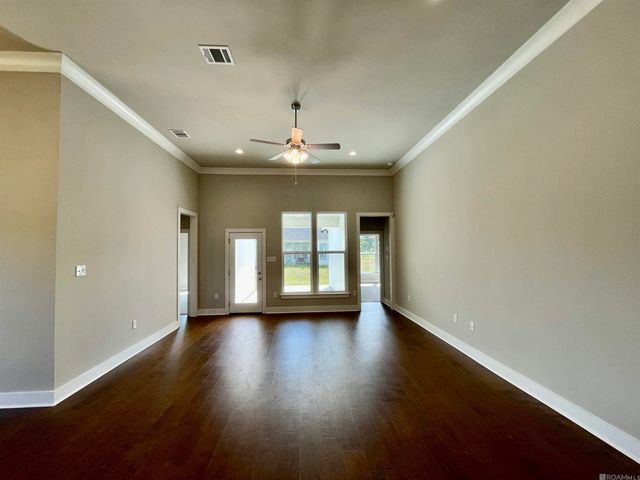 22846 Balsam Dr, Denham Springs, LA 70726