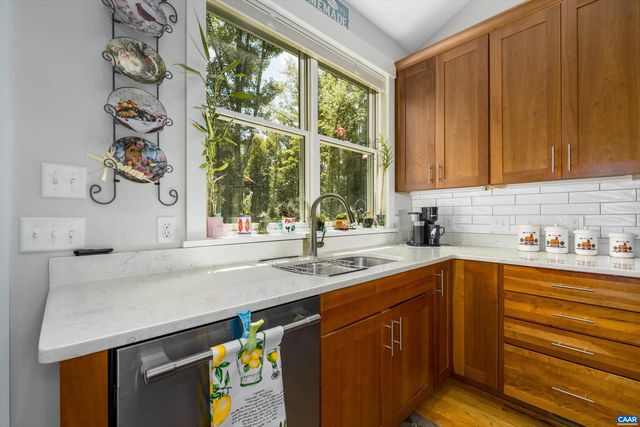 336 BEAR RUN RD, Stanardsville, VA 22973
