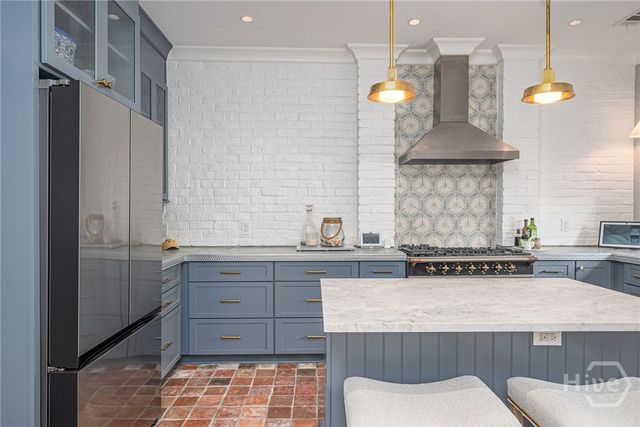 124 W Taylor Street, Savannah, GA 31401