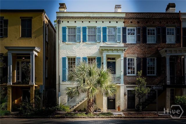 124 W Taylor Street, Savannah, GA 31401
