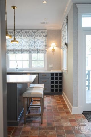 124 W Taylor Street, Savannah, GA 31401