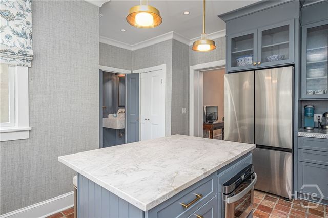 124 W Taylor Street, Savannah, GA 31401