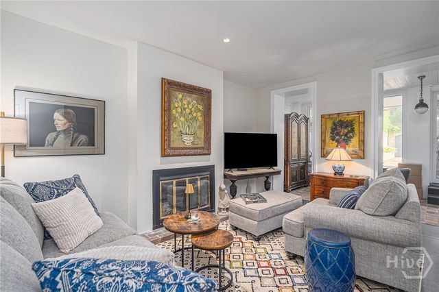 124 W Taylor Street, Savannah, GA 31401