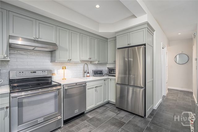 124 W Taylor Street, Savannah, GA 31401