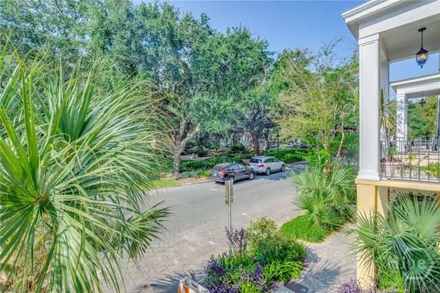 124 W Taylor Street, Savannah, GA 31401