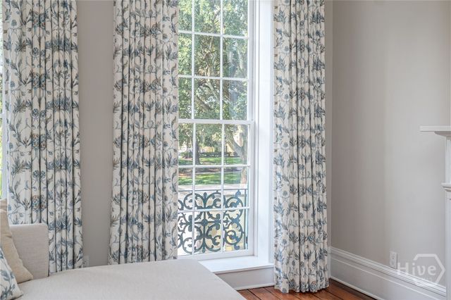 124 W Taylor Street, Savannah, GA 31401