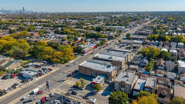 2559 N Cicero Avenue, Chicago, IL 60639