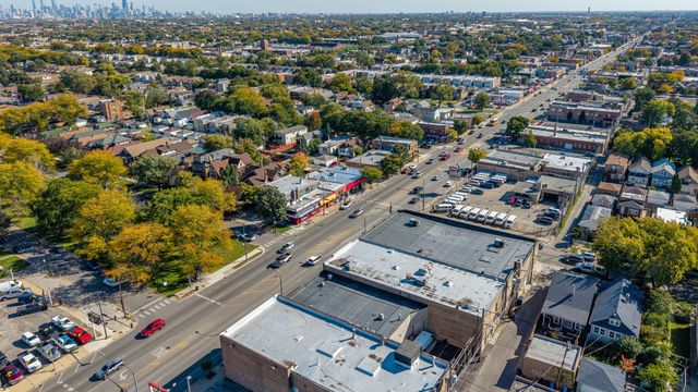 2559 N Cicero Avenue, Chicago, IL 60639