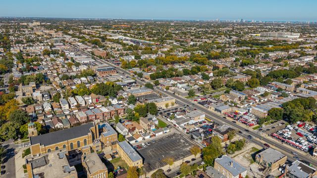 2559 N Cicero Avenue, Chicago, IL 60639