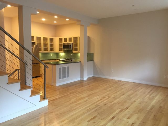 72 Hamilton Street 4, Cambridge, MA 02139