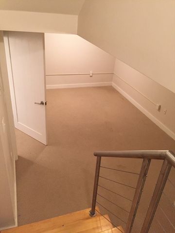 72 Hamilton Street 4, Cambridge, MA 02139