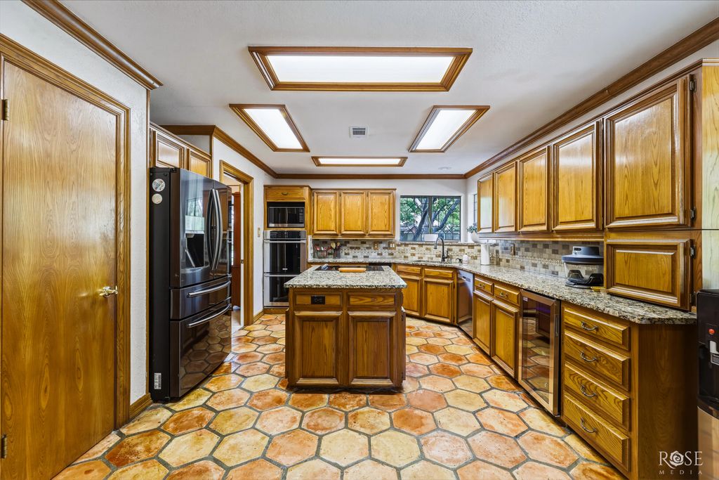 Image 17 of property listing at 5402 Beverly Drive, San Angelo, TX 76904