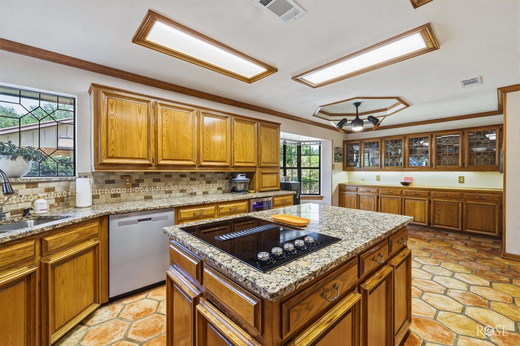 Image 19 of property listing at 5402 Beverly Drive, San Angelo, TX 76904