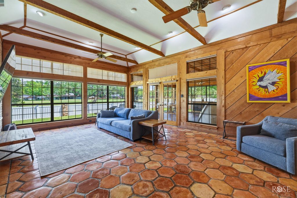 Image 21 of property listing at 5402 Beverly Drive, San Angelo, TX 76904