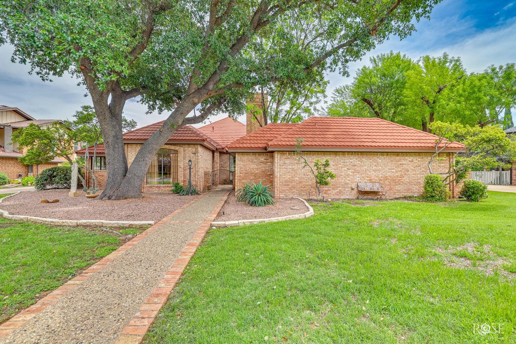 Image 7 of property listing at 5402 Beverly Drive, San Angelo, TX 76904