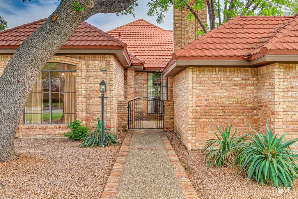 Image 8 of property listing at 5402 Beverly Drive, San Angelo, TX 76904