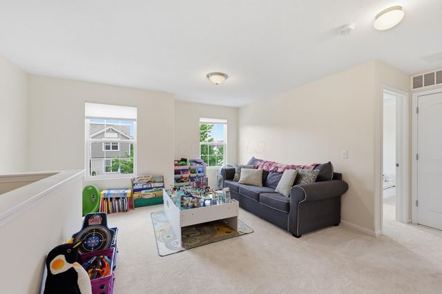 5812 Trail Creek Drive, Dublin, OH 43016