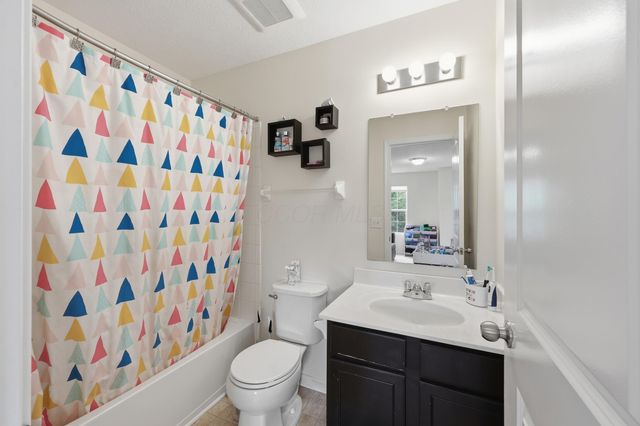 5812 Trail Creek Drive, Dublin, OH 43016