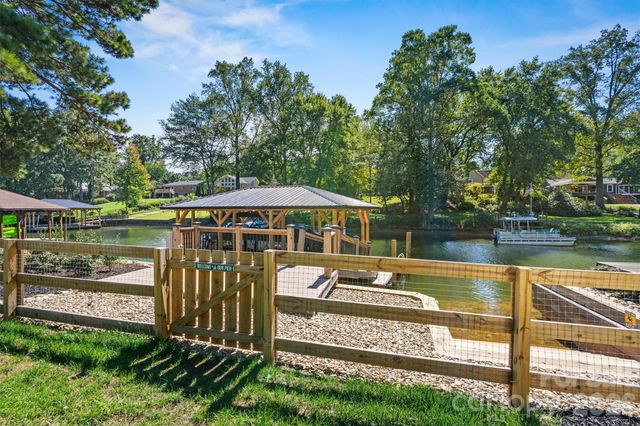 7834 Green Cove Court, Denver, NC 28037