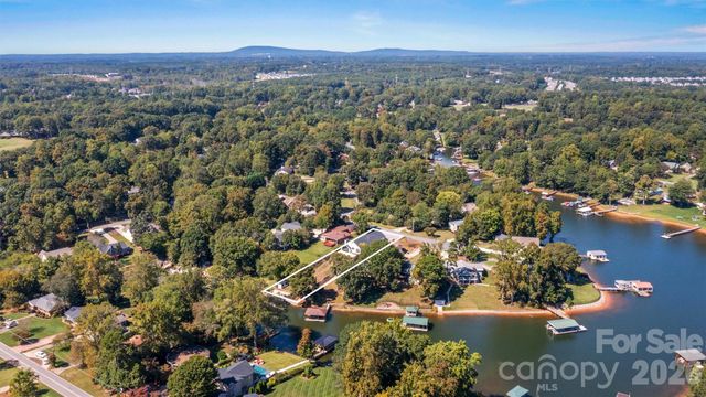 7834 Green Cove Court, Denver, NC 28037