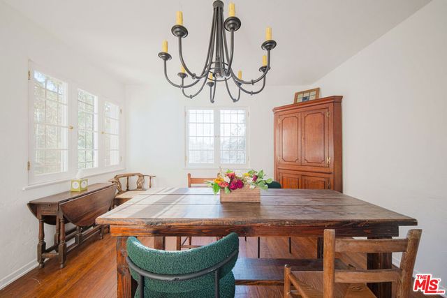 3015 N Beachwood Drive, Los Angeles, CA 90068