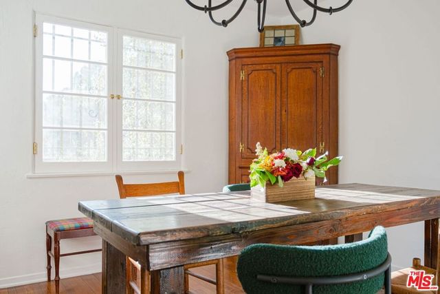 3015 N Beachwood Drive, Los Angeles, CA 90068