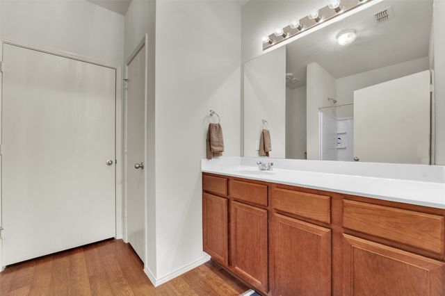 921 Penny Royal Court, Arlington, TX 76002