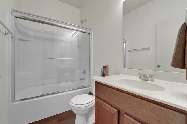 921 Penny Royal Court, Arlington, TX 76002