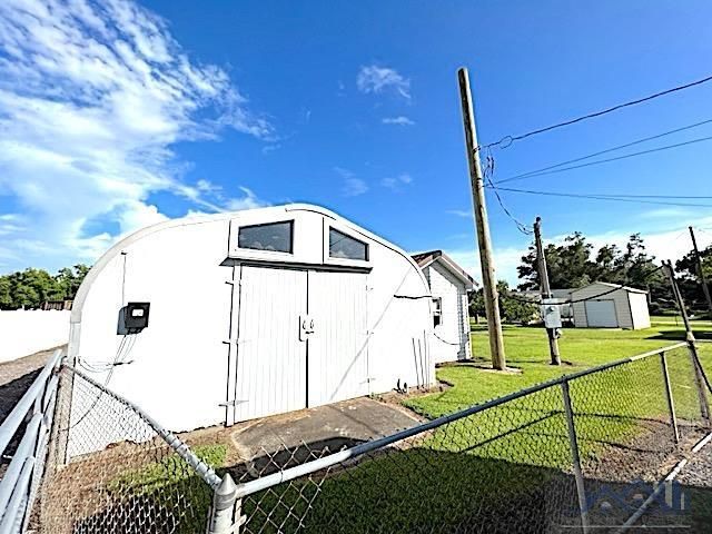 250 East 16th Street, Larose, LA 70373