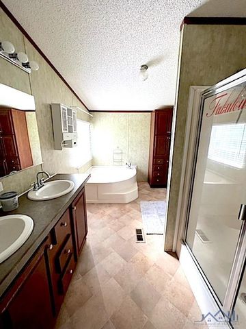 250 East 16th Street, Larose, LA 70373