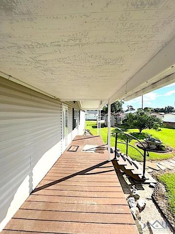 250 East 16th Street, Larose, LA 70373