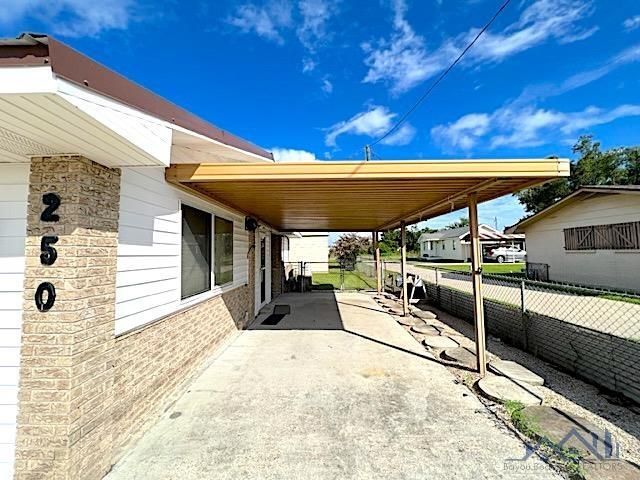 250 East 16th Street, Larose, LA 70373