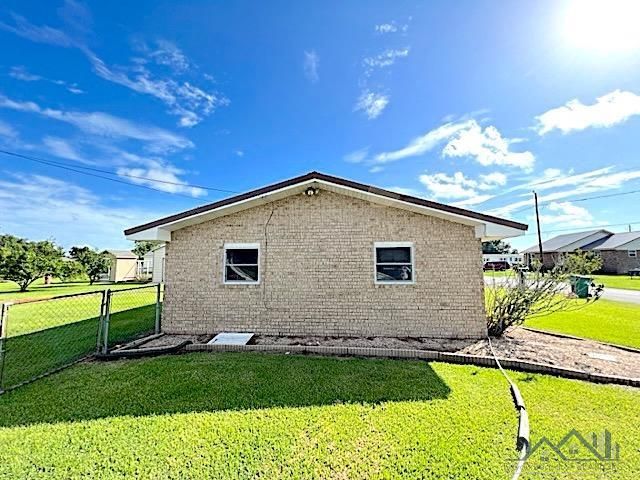 250 East 16th Street, Larose, LA 70373