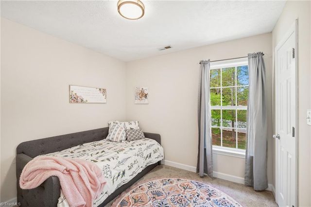 392 Arbor Trail, Thomasville, NC 27360