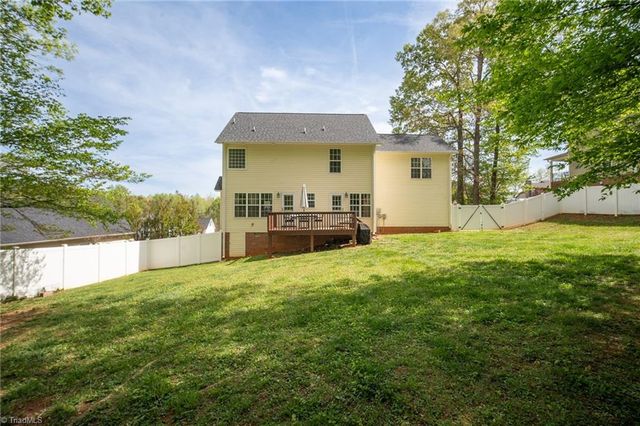 392 Arbor Trail, Thomasville, NC 27360