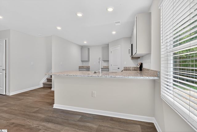 101 Spring Knoll Way, Fountain Inn, SC 29644