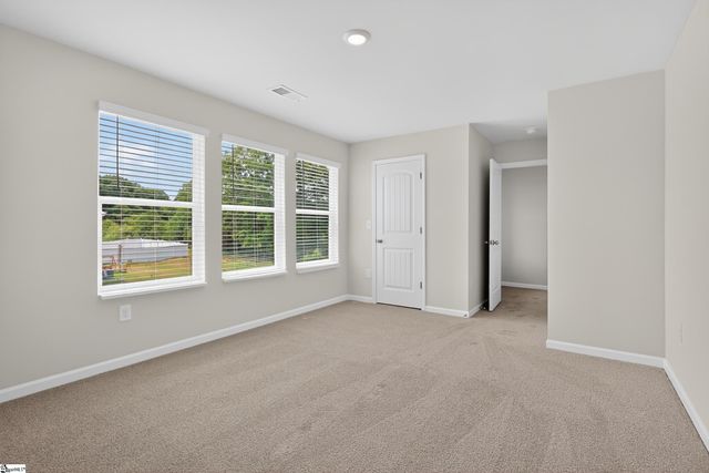 101 Spring Knoll Way, Fountain Inn, SC 29644