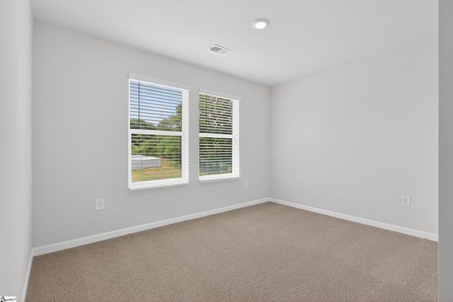 101 Spring Knoll Way, Fountain Inn, SC 29644
