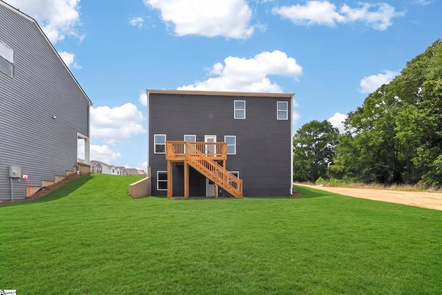 101 Spring Knoll Way, Fountain Inn, SC 29644
