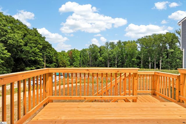 101 Spring Knoll Way, Fountain Inn, SC 29644